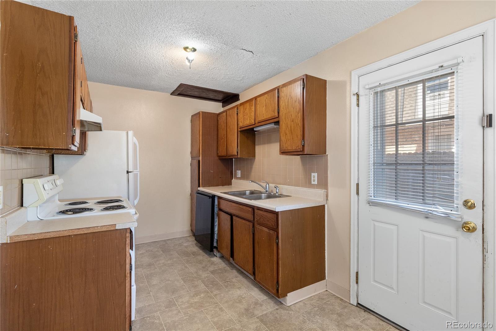 MLS Image #5 for 1541 s owens street 47,denver, Colorado