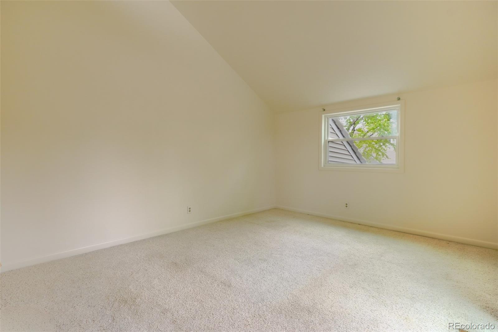MLS Image #18 for 2267 s yosemite circle,denver, Colorado
