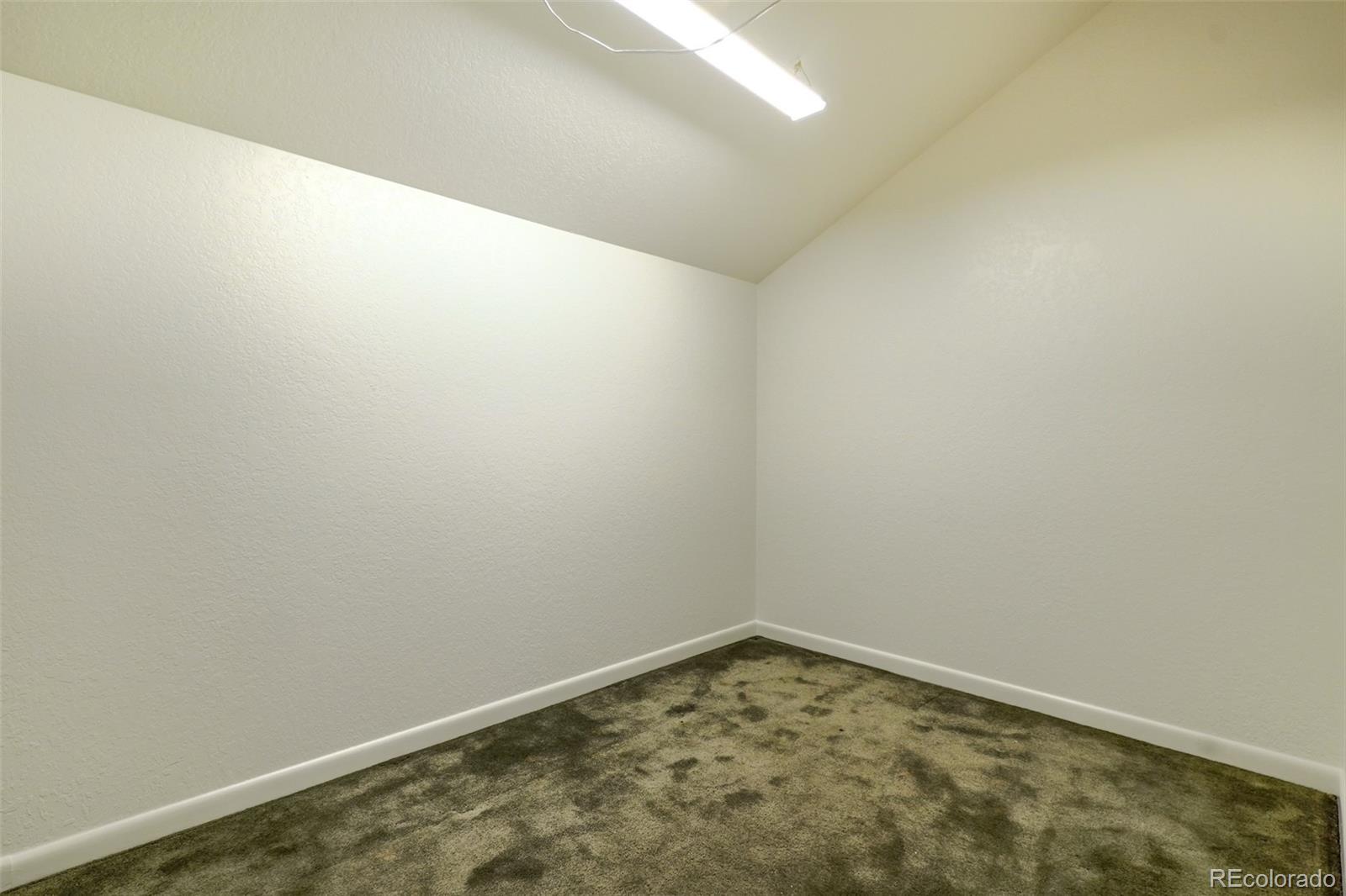 MLS Image #23 for 2267 s yosemite circle,denver, Colorado