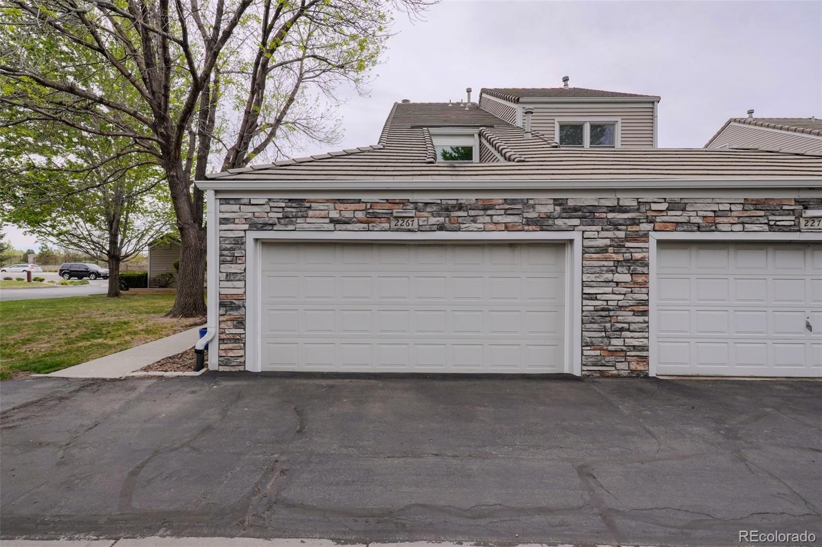 MLS Image #29 for 2267 s yosemite circle,denver, Colorado