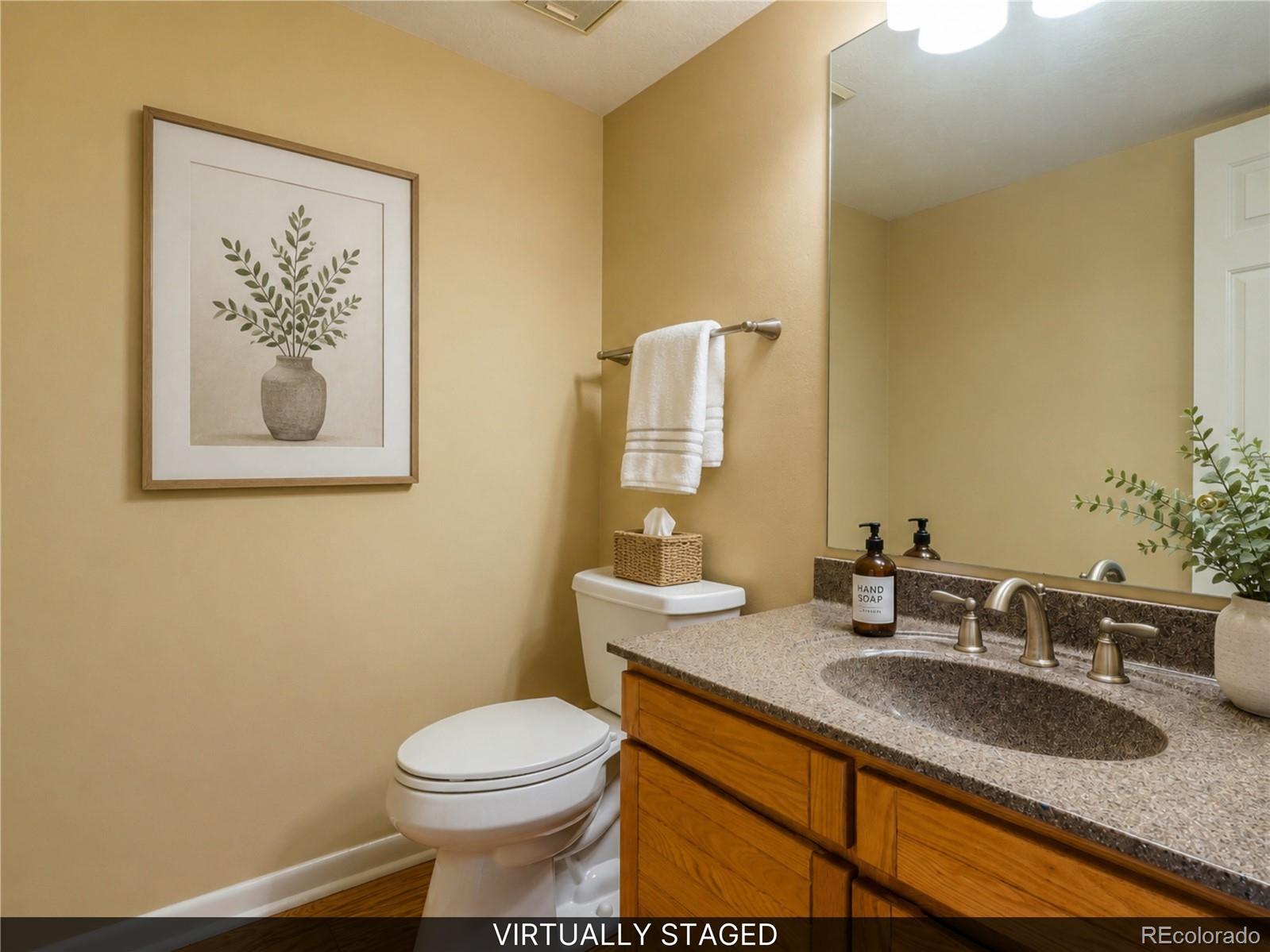 MLS Image #9 for 2267 s yosemite circle,denver, Colorado