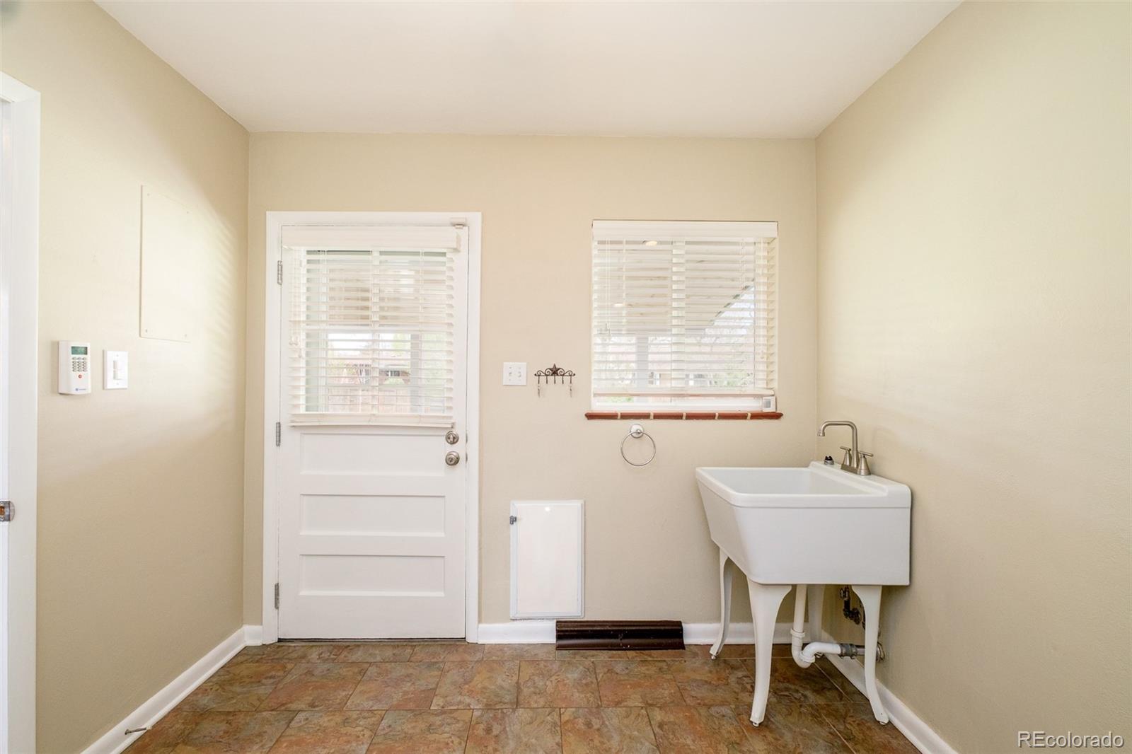 MLS Image #15 for 2432 s kearney street,denver, Colorado