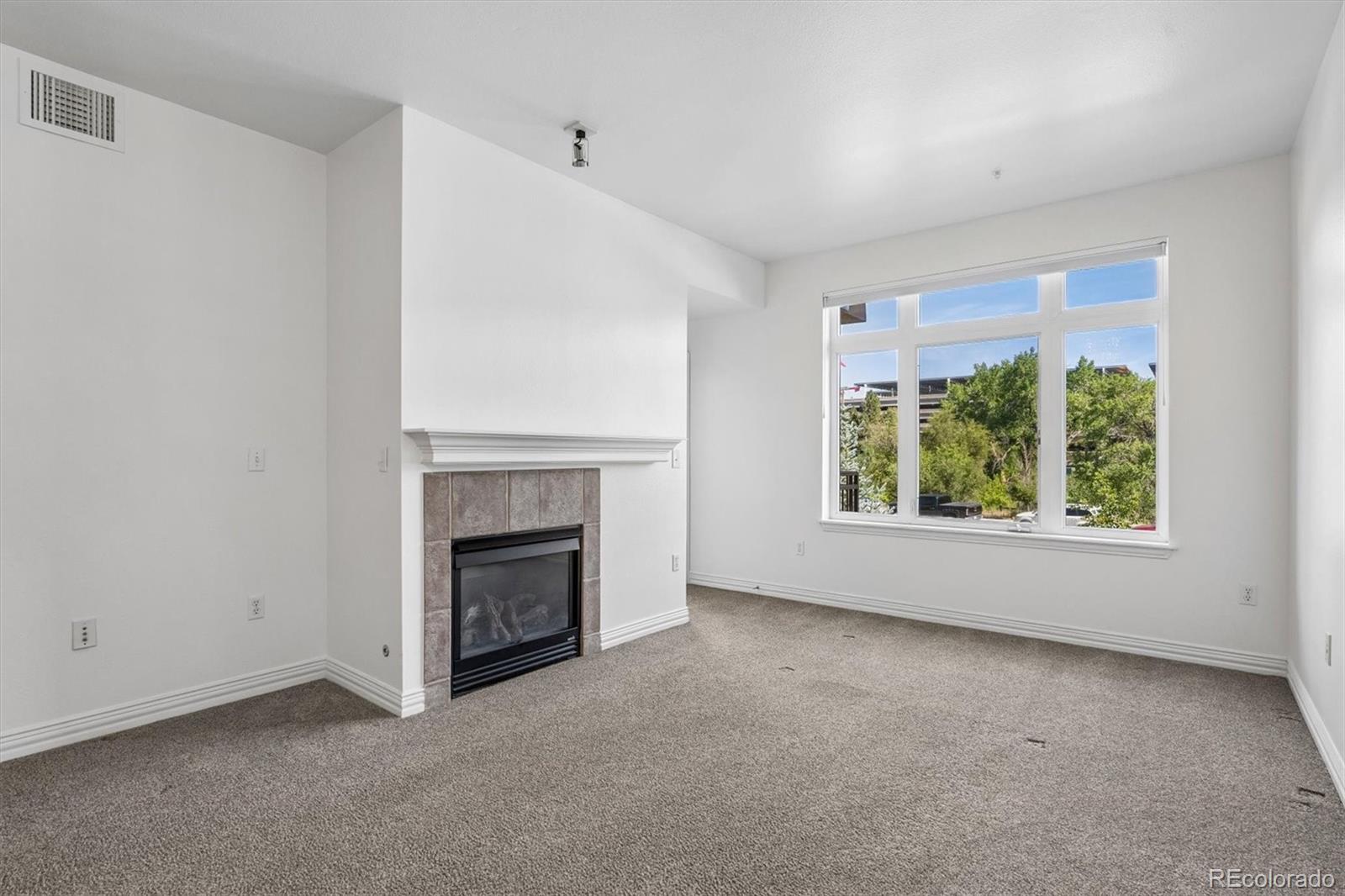 MLS Image #6 for 2700 e cherry creek south drive,denver, Colorado