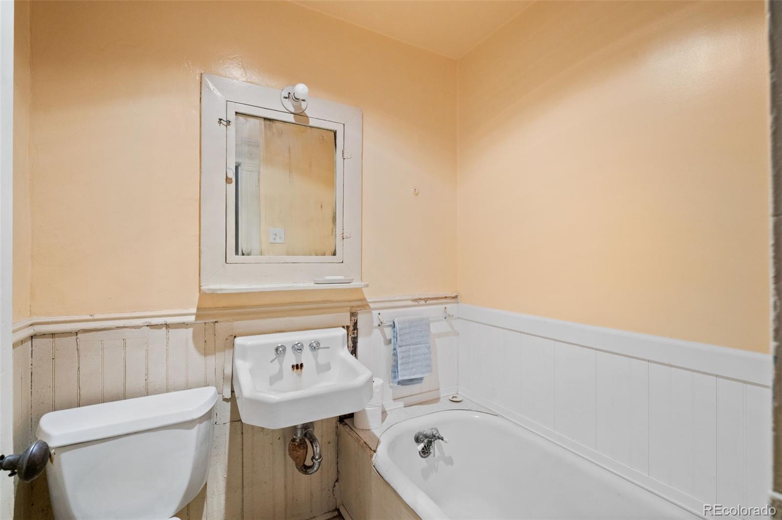 MLS Image #11 for 110 w ellsworth avenue,denver, Colorado