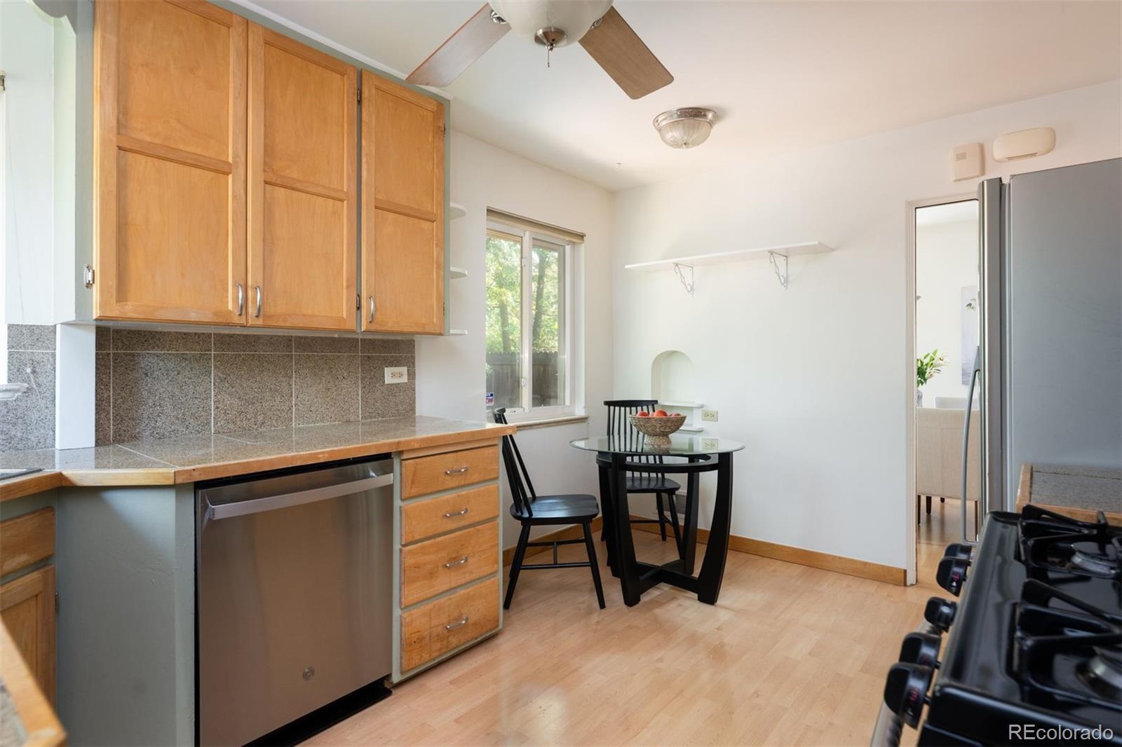 MLS Image #10 for 518  magnolia street,denver, Colorado