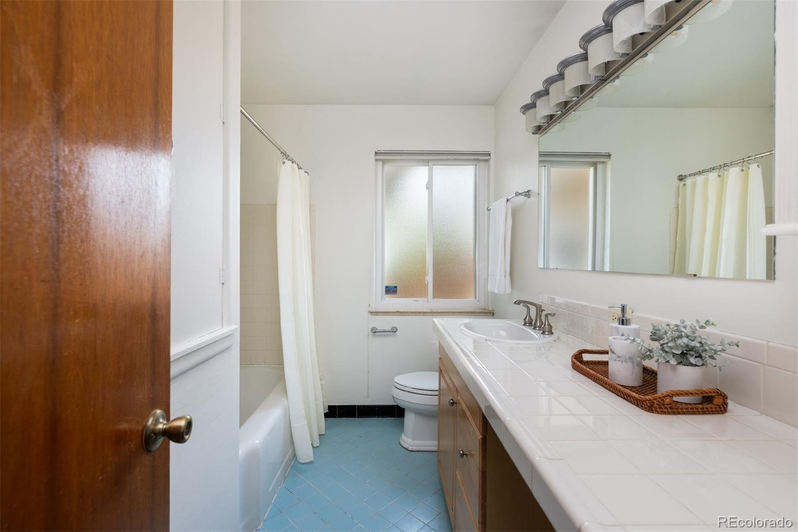 MLS Image #14 for 518  magnolia street,denver, Colorado