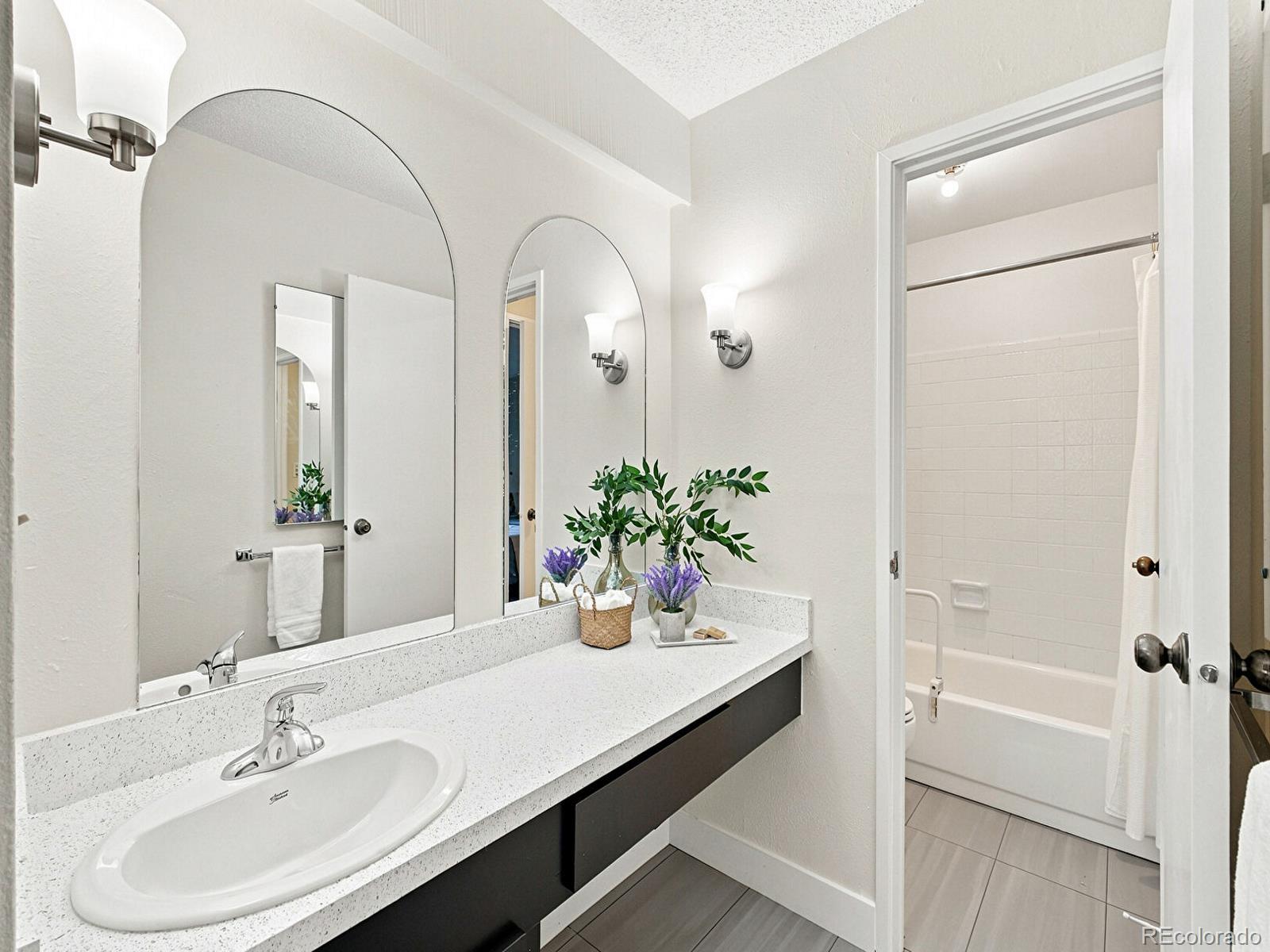 MLS Image #5 for 6455 e bates avenue,denver, Colorado