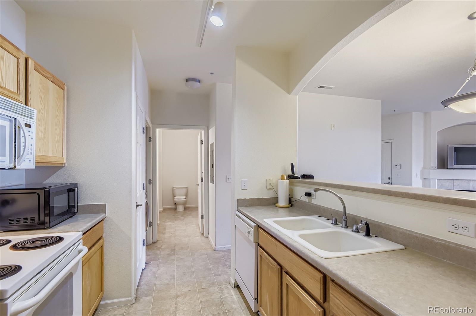 MLS Image #11 for 5255  memphis street,denver, Colorado