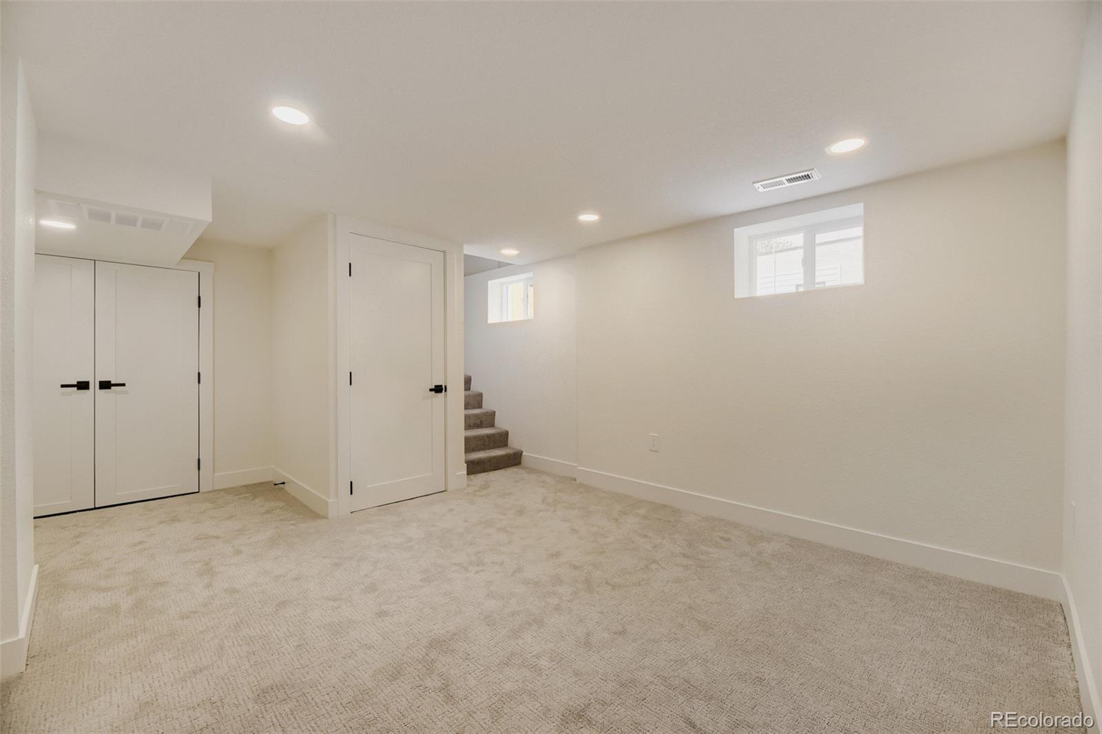 MLS Image #14 for 2451 n york street,denver, Colorado