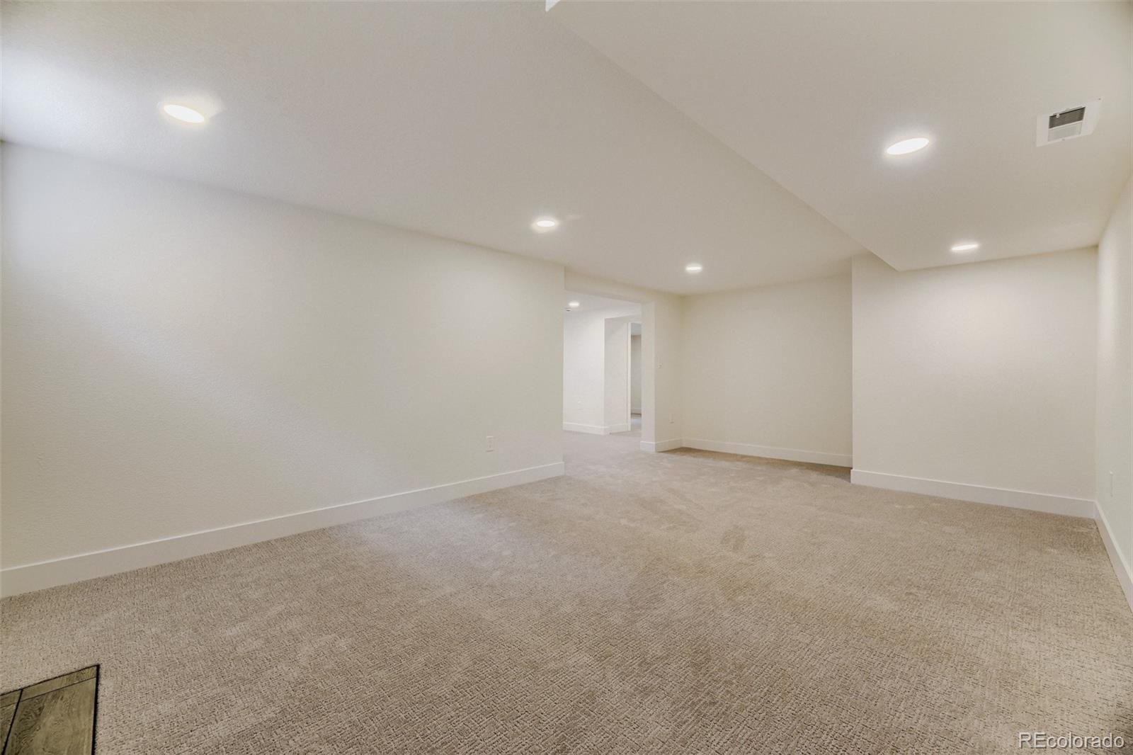 MLS Image #16 for 2451 n york street,denver, Colorado