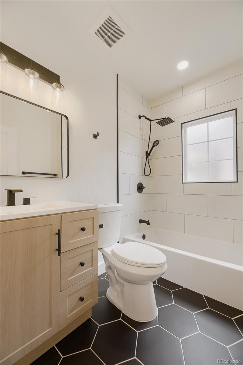 MLS Image #18 for 2451 n york street,denver, Colorado