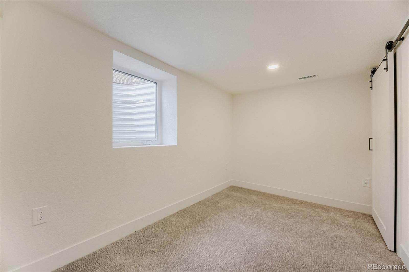 MLS Image #19 for 2451 n york street,denver, Colorado