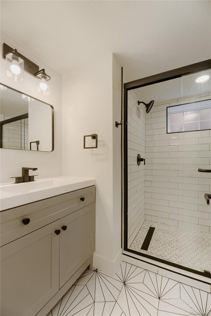MLS Image #21 for 2451 n york street,denver, Colorado