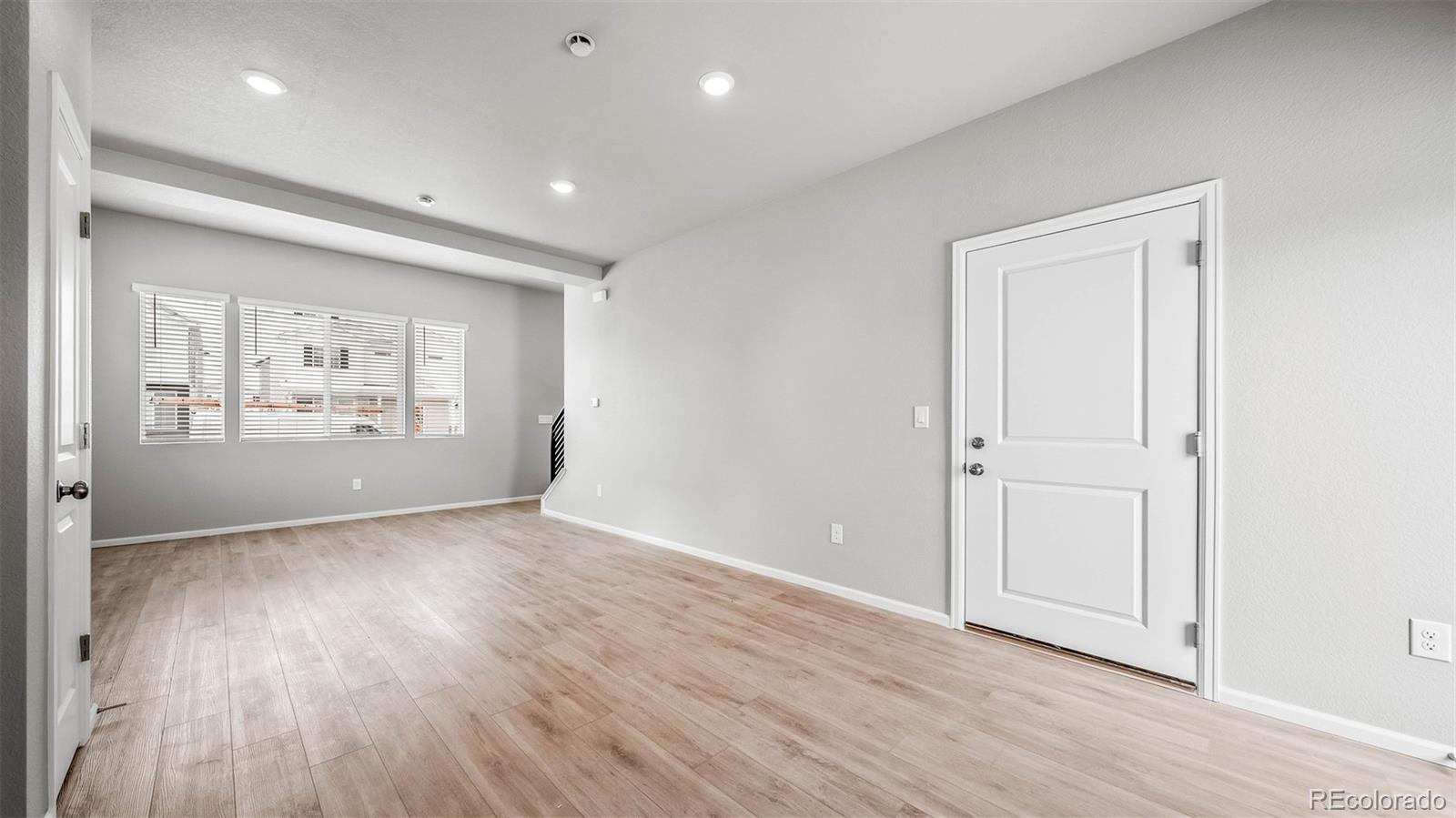 MLS Image #14 for 9997  revere court,commerce city, Colorado