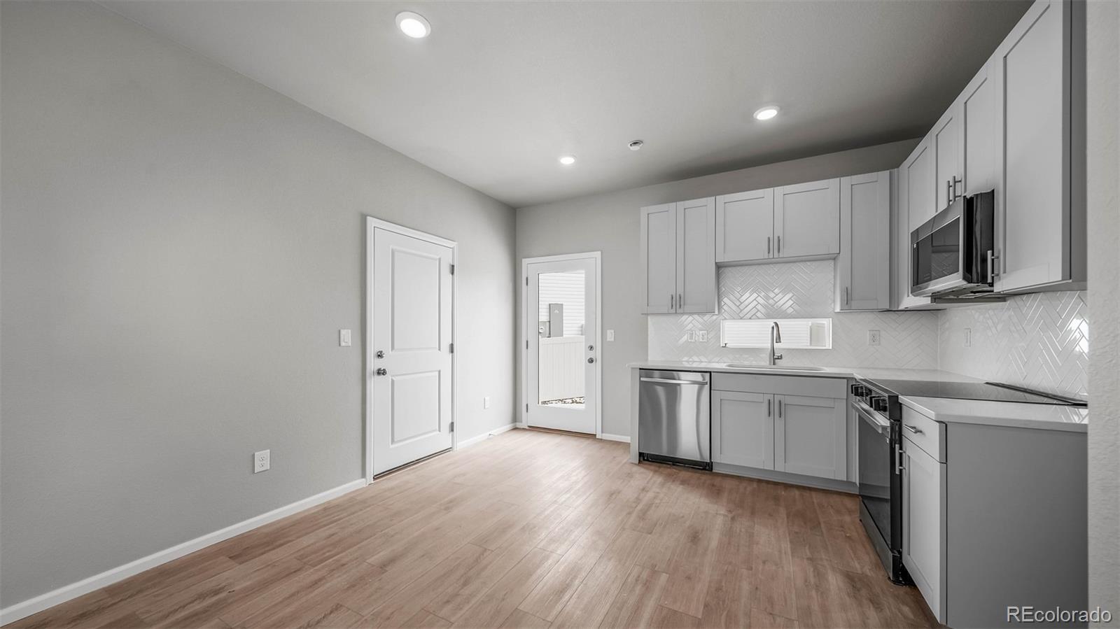 MLS Image #7 for 9997  revere court,commerce city, Colorado