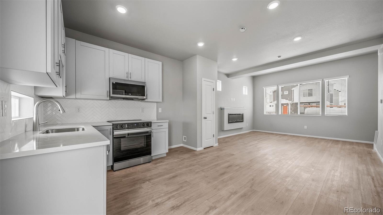 MLS Image #8 for 9997  revere court,commerce city, Colorado