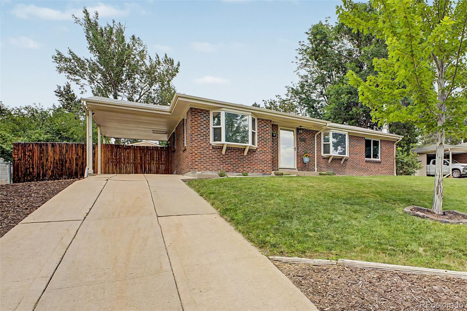 MLS Image #1 for 1040 w longview avenue,littleton, Colorado