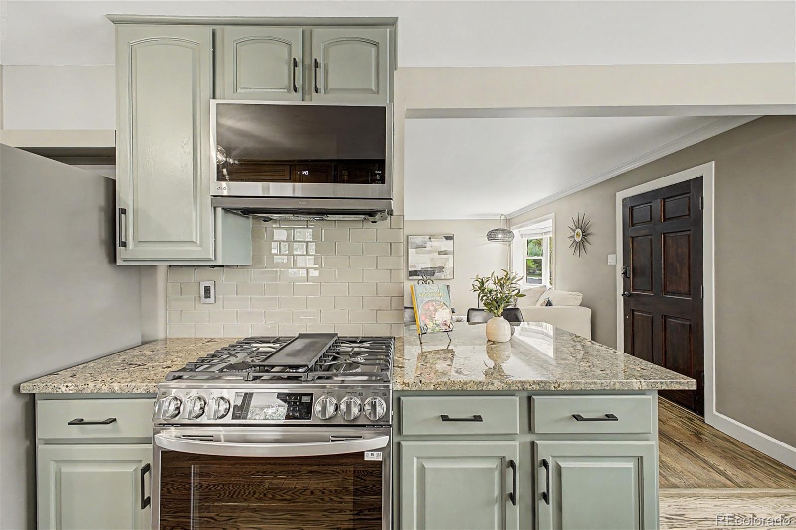 MLS Image #12 for 1040 w longview avenue,littleton, Colorado