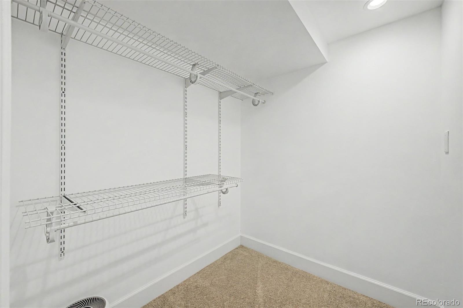 MLS Image #15 for 1040 w longview avenue,littleton, Colorado