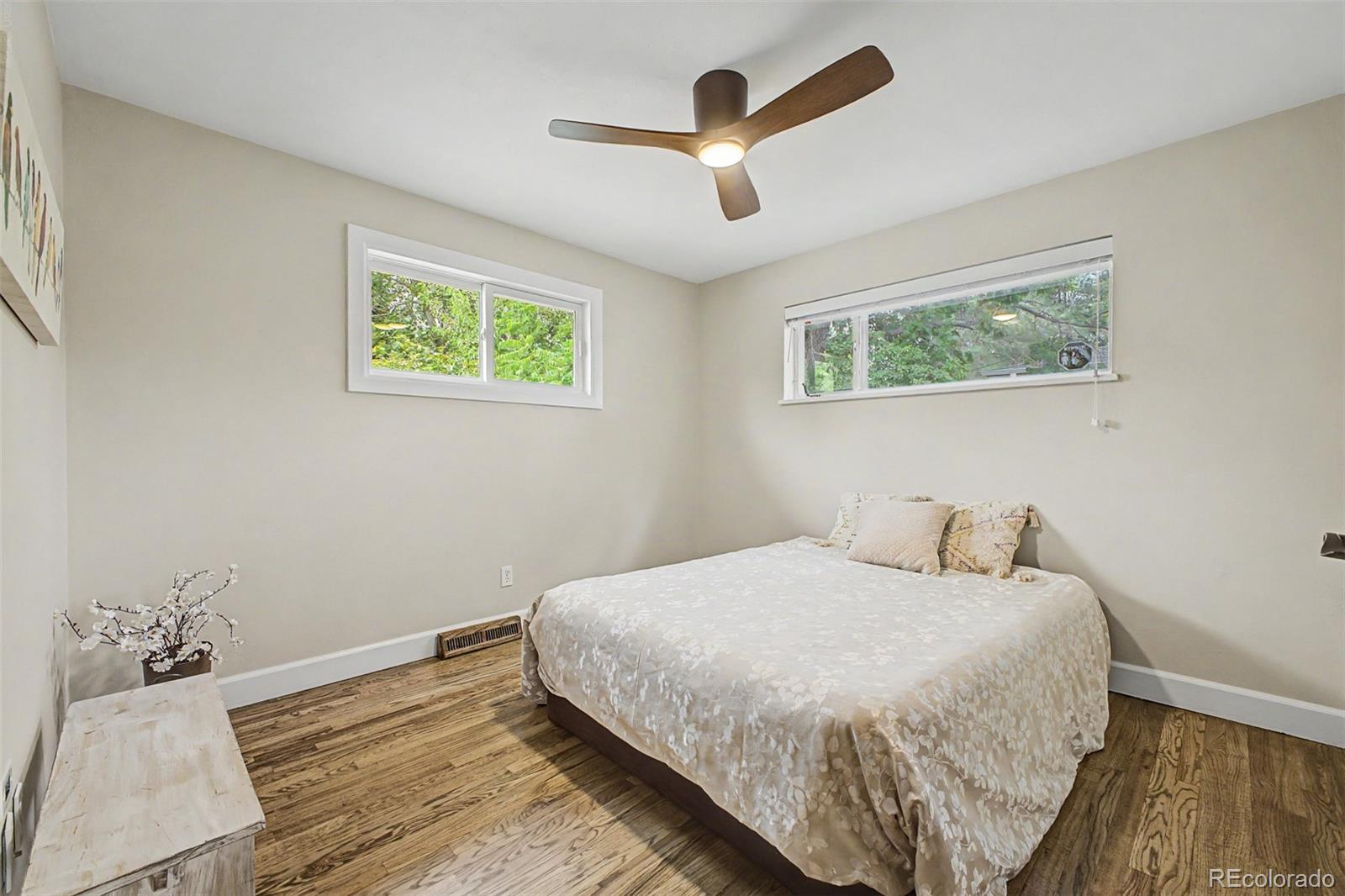 MLS Image #18 for 1040 w longview avenue,littleton, Colorado