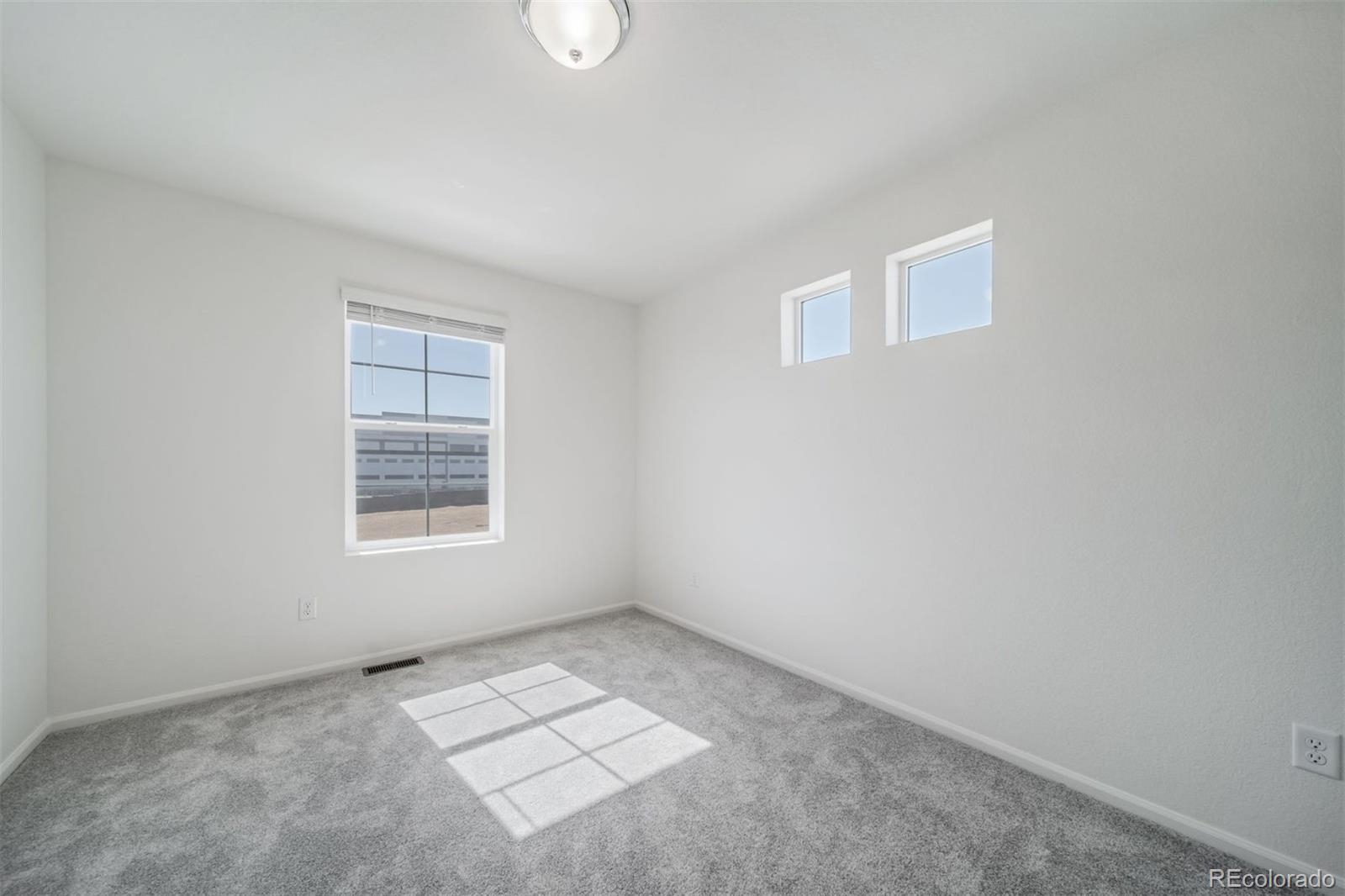 MLS Image #15 for 10082  salem court,commerce city, Colorado