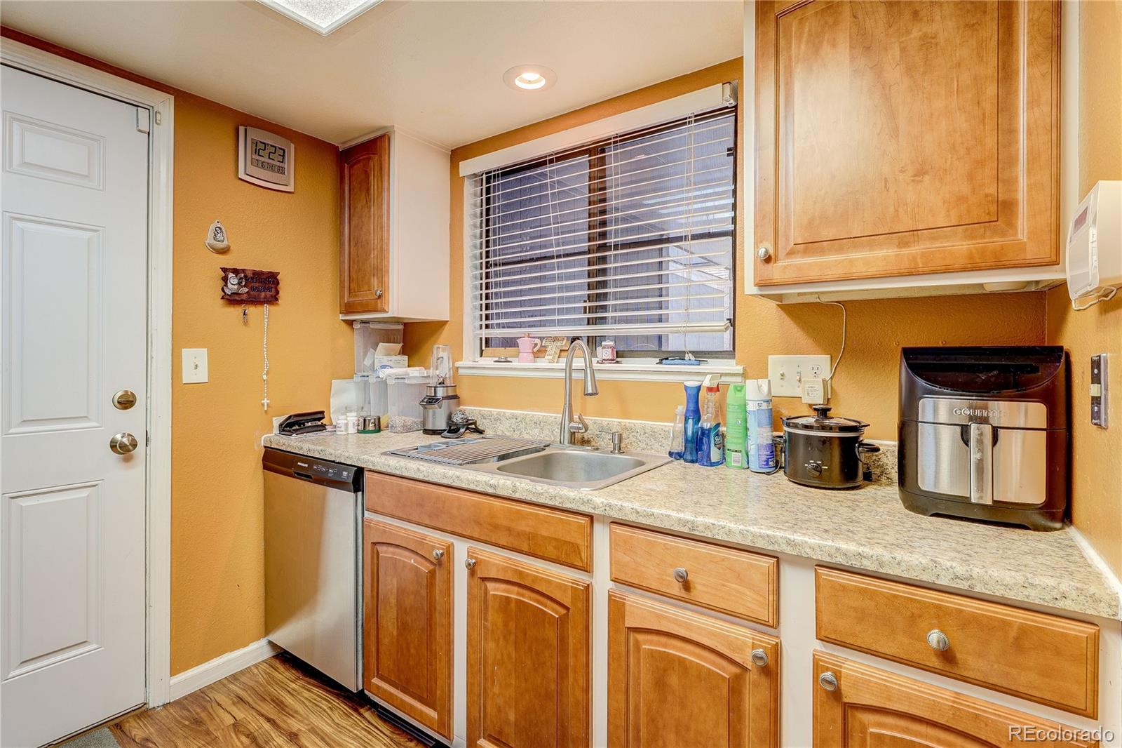 MLS Image #5 for 2754 s lansing way,aurora, Colorado
