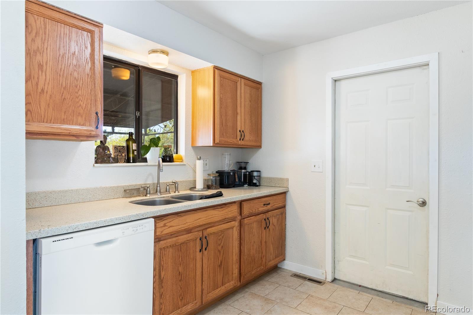 MLS Image #5 for 1754 e 97th drive,thornton, Colorado