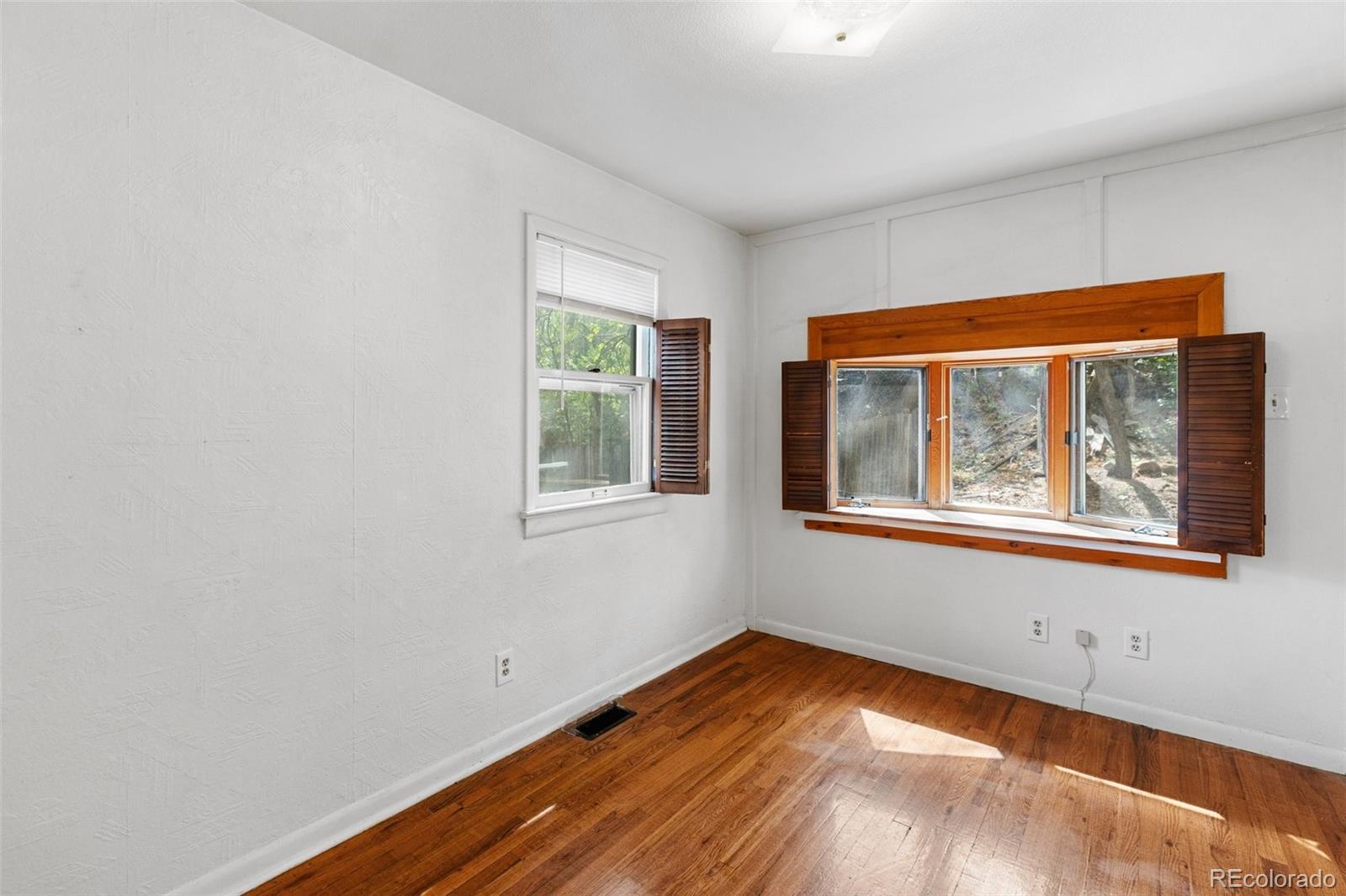 MLS Image #26 for 1527 w cheyenne road,colorado springs, Colorado