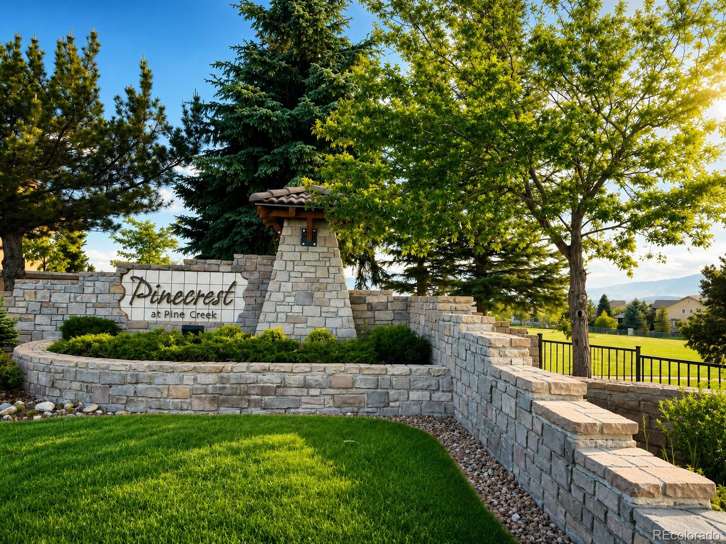 MLS Image #2 for 9952  oak knoll terrace,colorado springs, Colorado