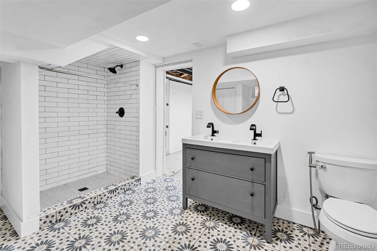 MLS Image #33 for 960 n downing street,denver, Colorado