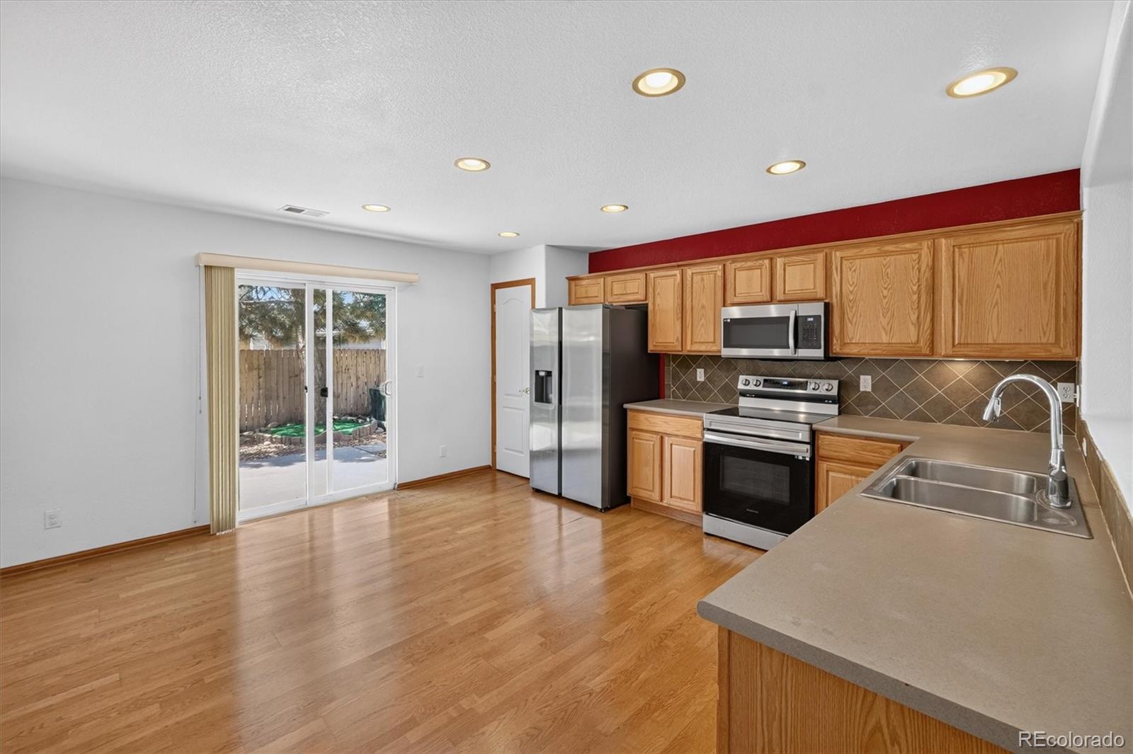 MLS Image #10 for 5531  lewiston court,denver, Colorado