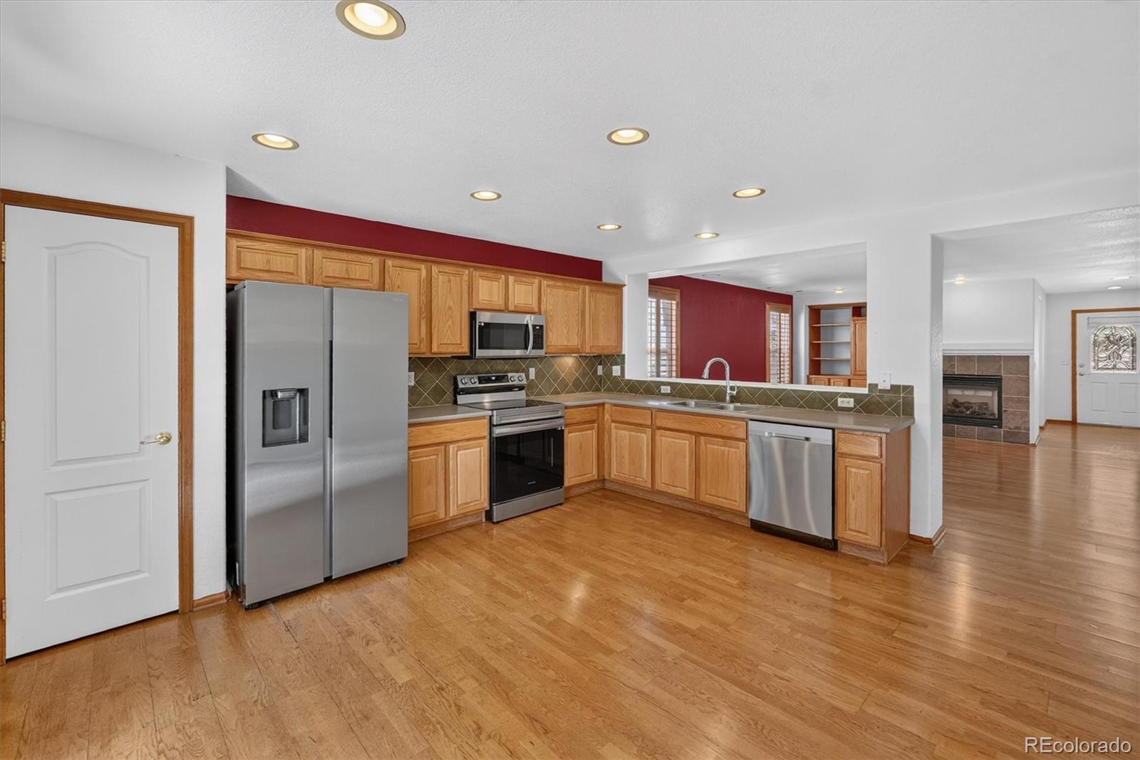 MLS Image #11 for 5531  lewiston court,denver, Colorado
