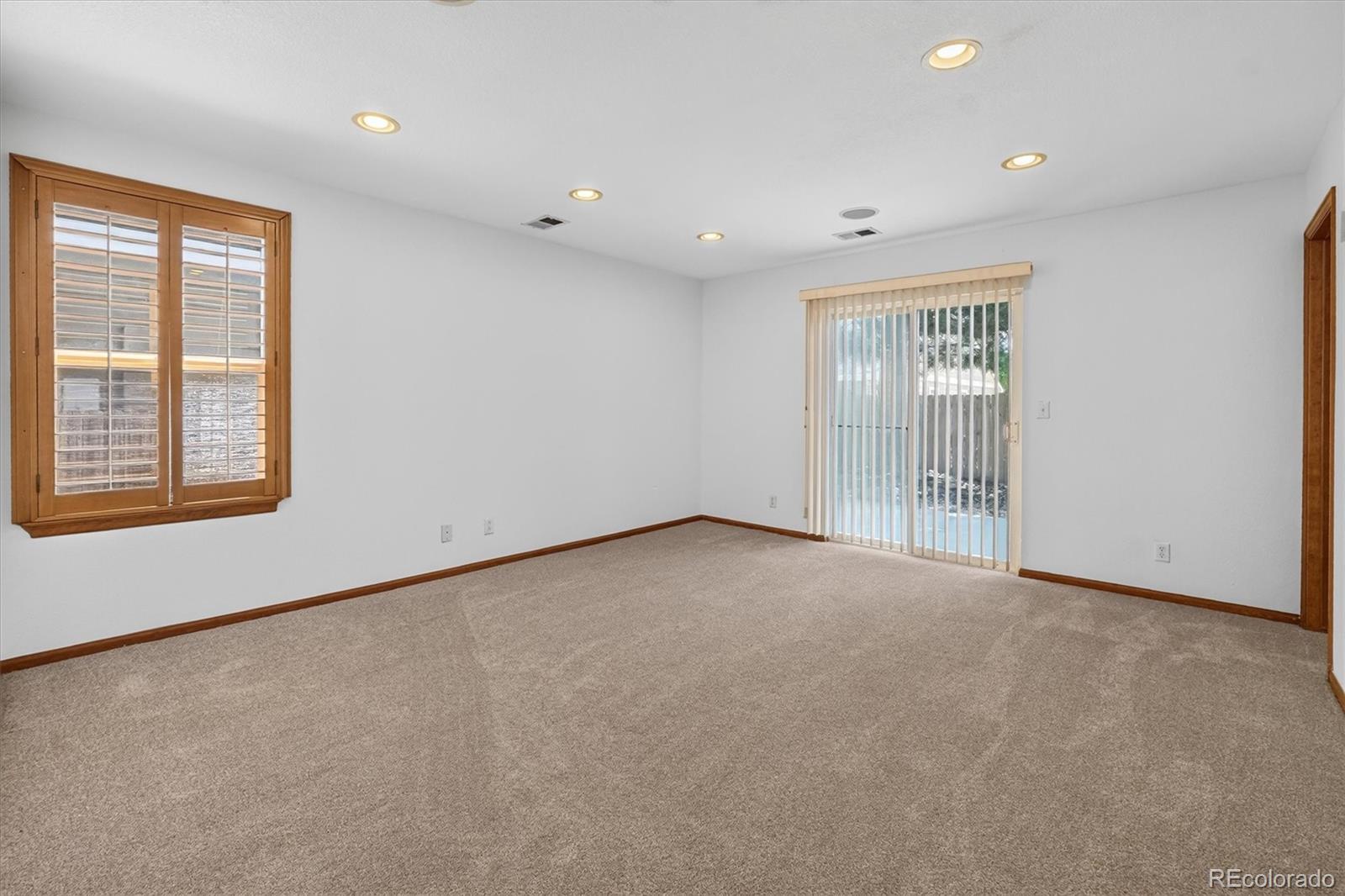 MLS Image #16 for 5531  lewiston court,denver, Colorado