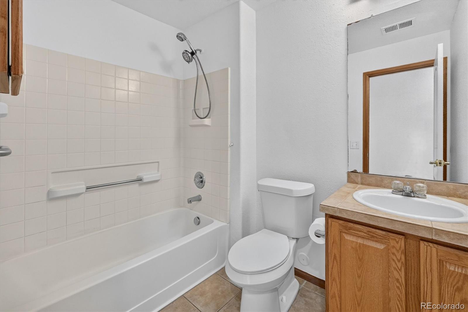 MLS Image #23 for 5531  lewiston court,denver, Colorado