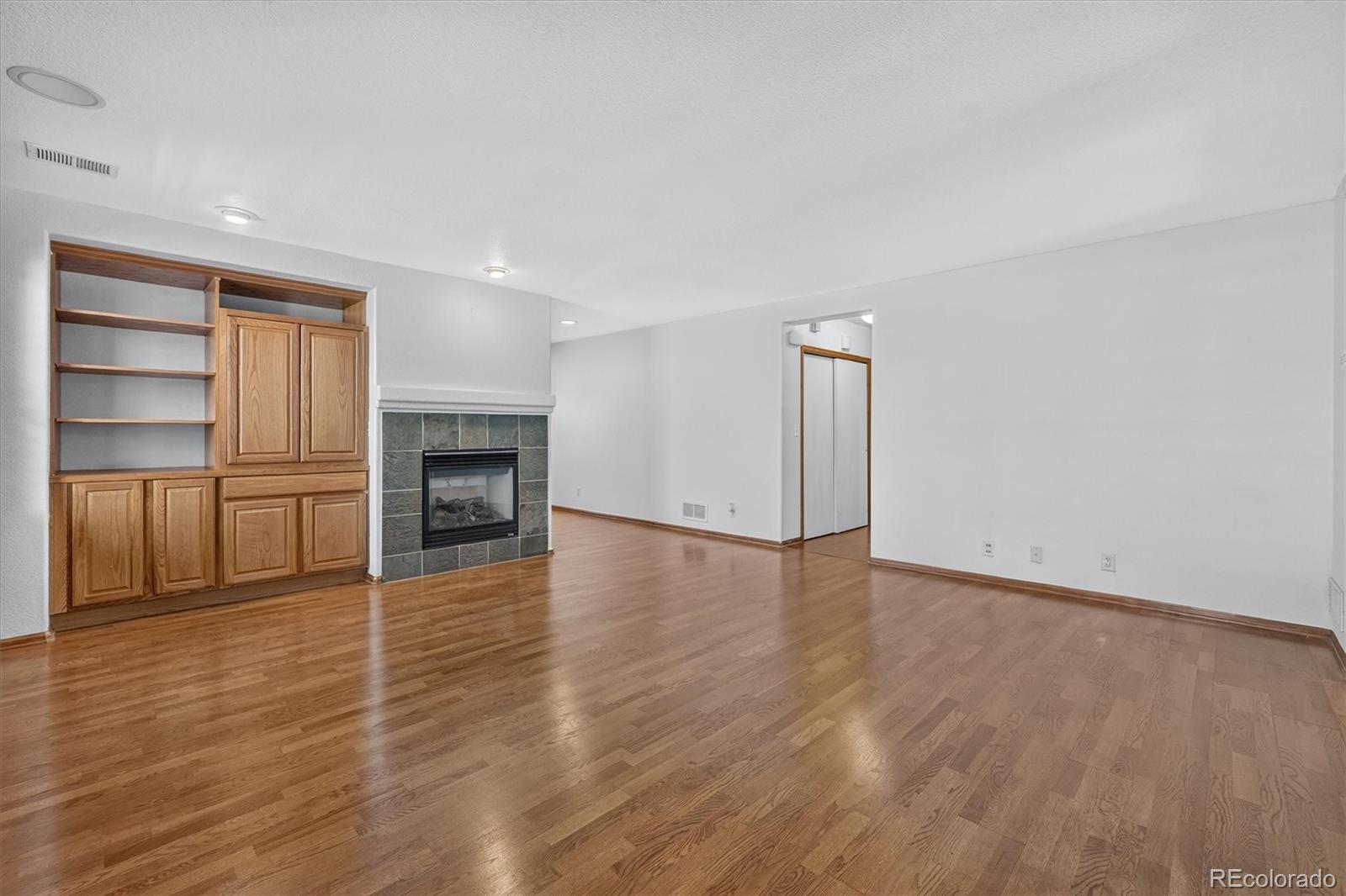 MLS Image #8 for 5531  lewiston court,denver, Colorado