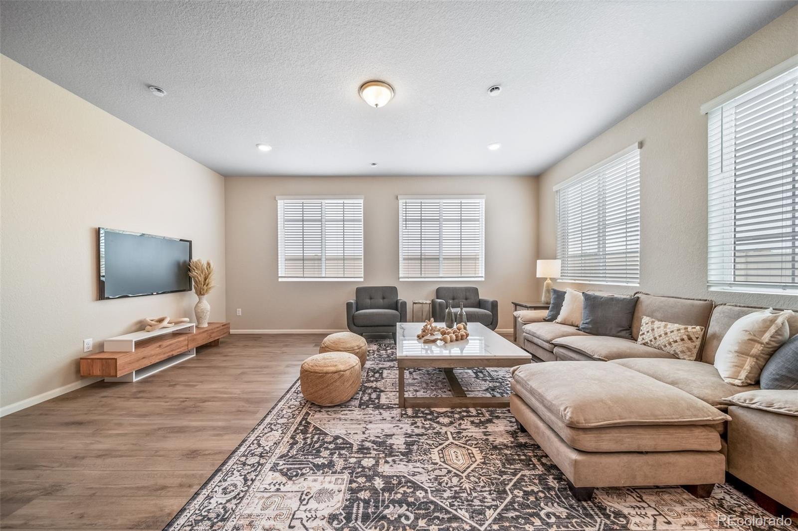MLS Image #8 for 10054  salem court,commerce city, Colorado