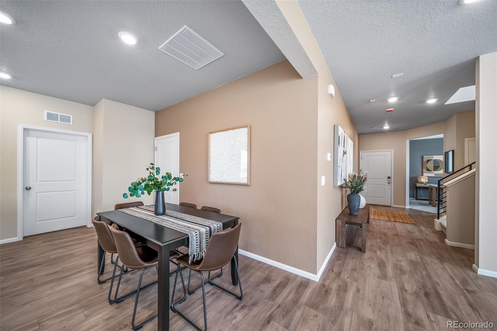 MLS Image #9 for 10054  salem court,commerce city, Colorado