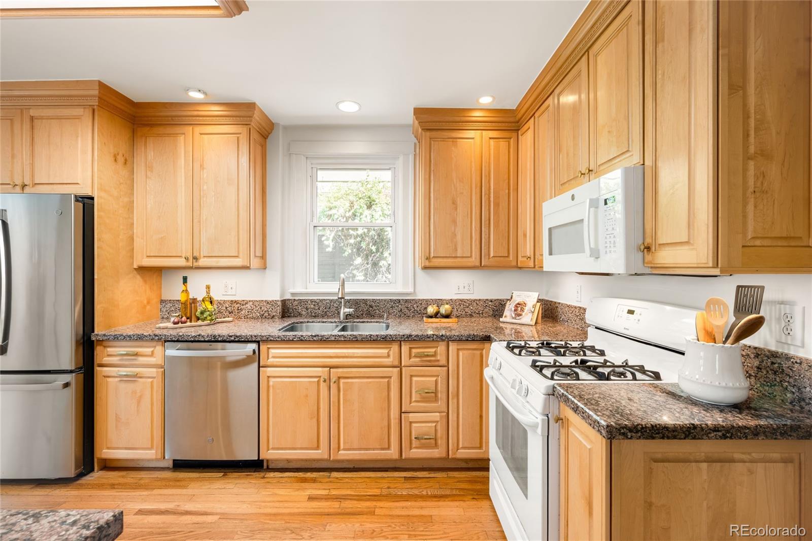 MLS Image #11 for 1131  saint paul street,denver, Colorado