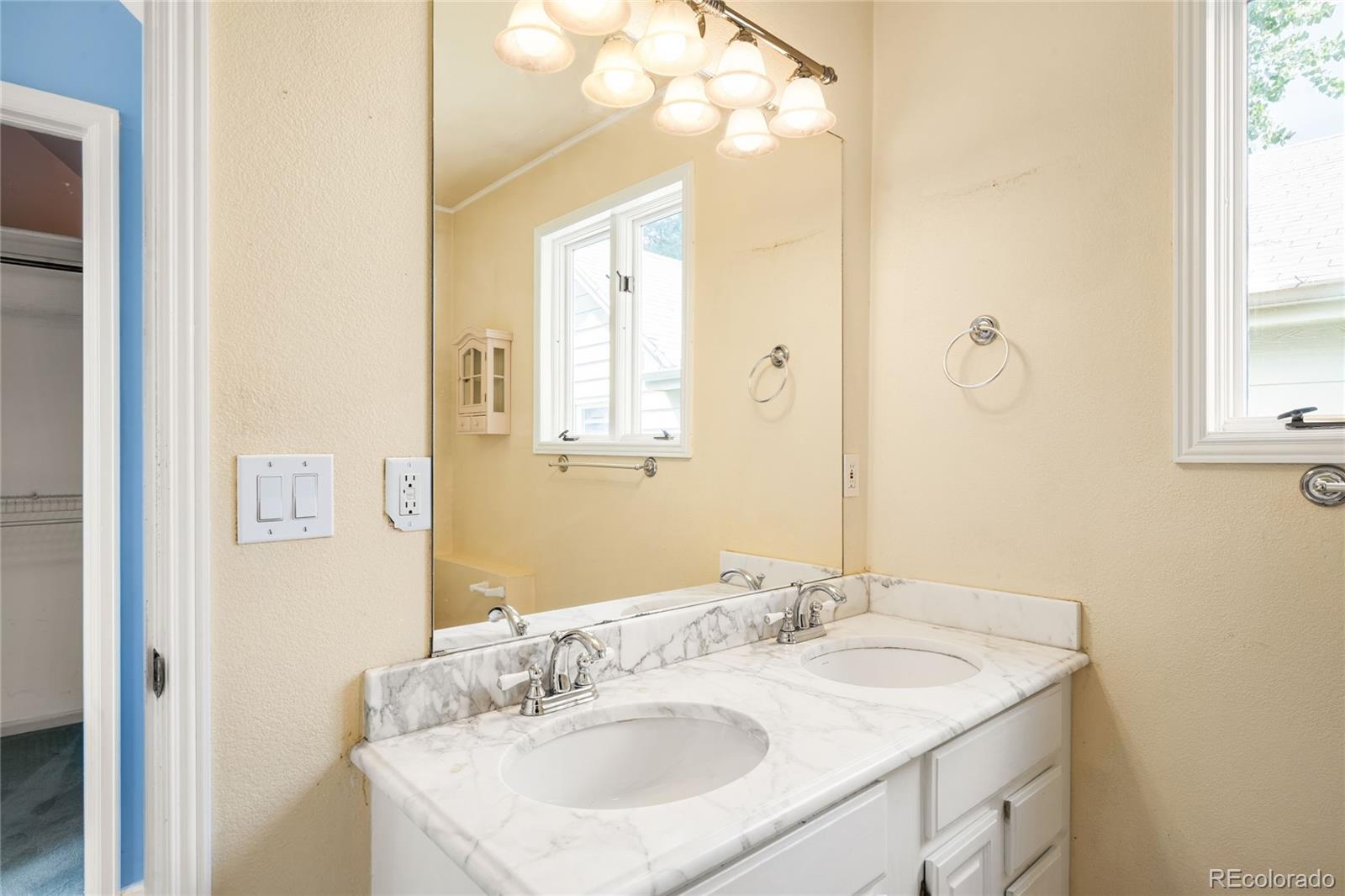 MLS Image #24 for 1131  saint paul street,denver, Colorado