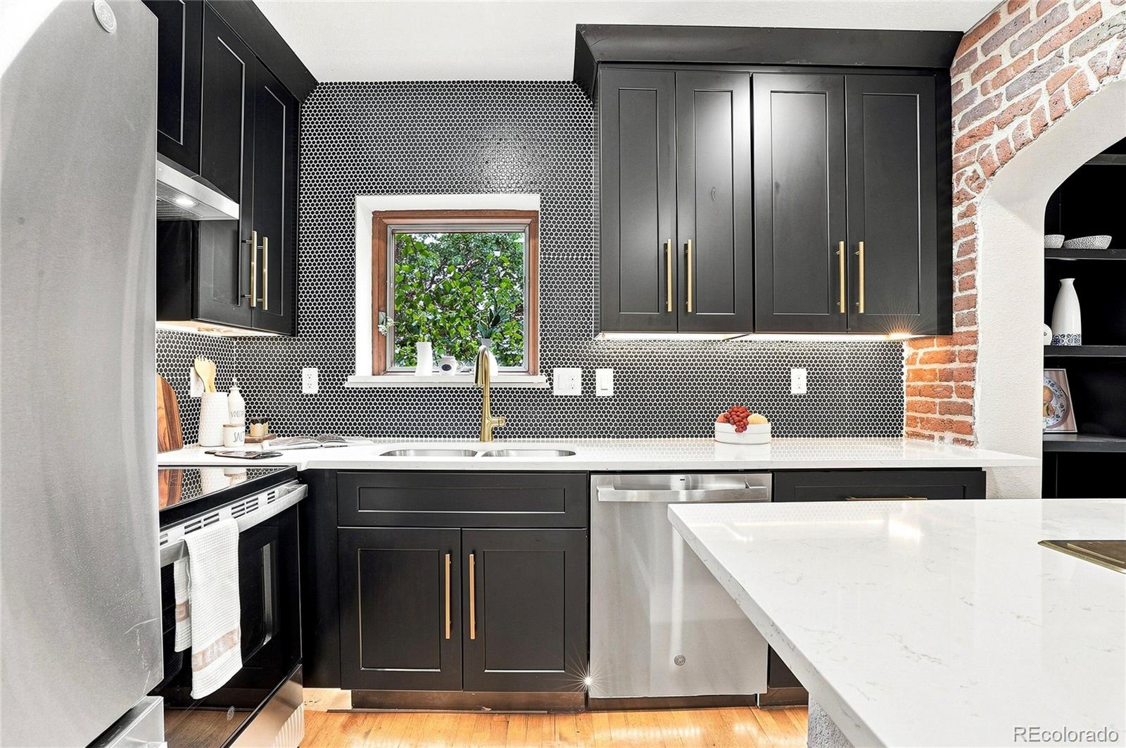 MLS Image #12 for 1534  fairfax street,denver, Colorado