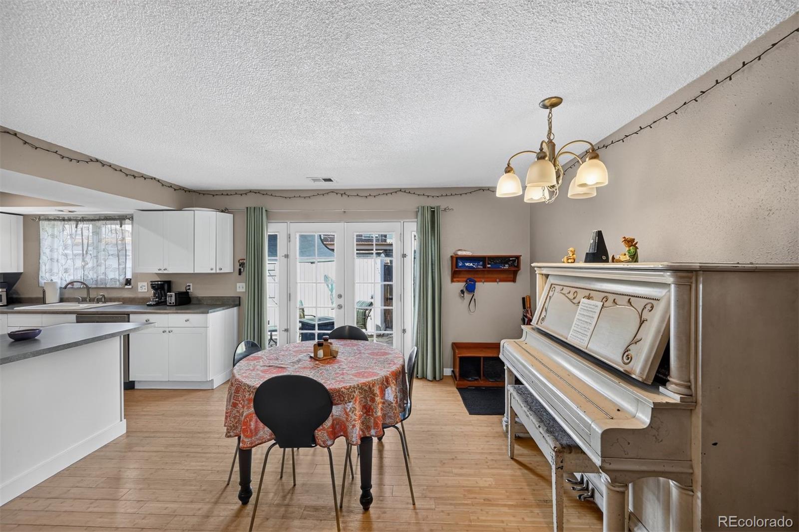 MLS Image #4 for 614 s xenon court,denver, Colorado