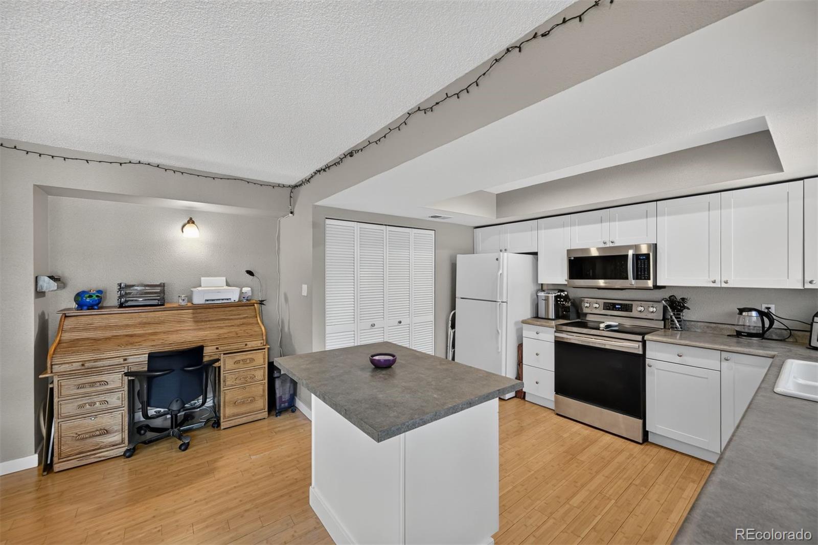 MLS Image #7 for 614 s xenon court,denver, Colorado