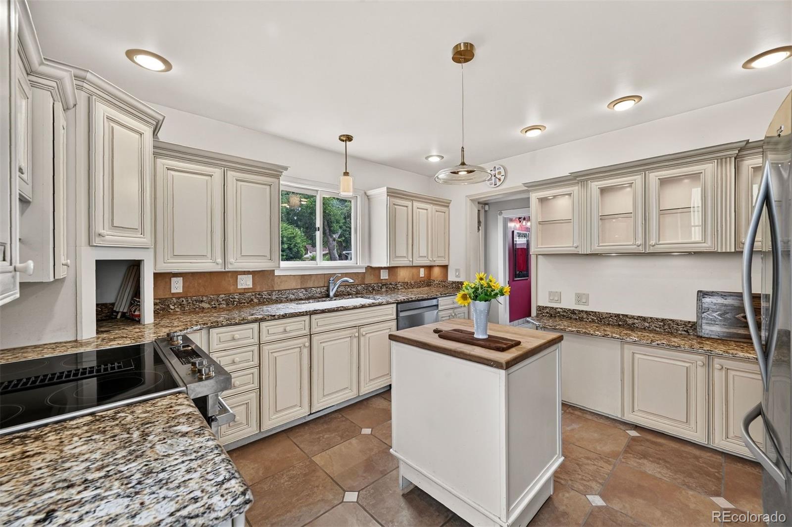 MLS Image #3 for 1623 n weber street,colorado springs, Colorado
