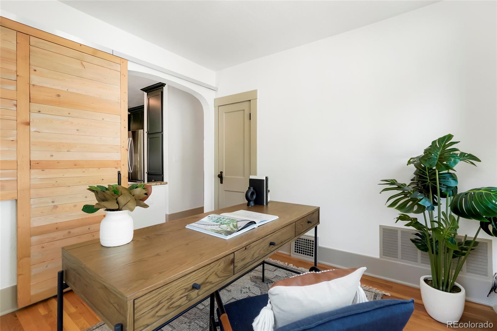 MLS Image #15 for 1337  bellaire street,denver, Colorado