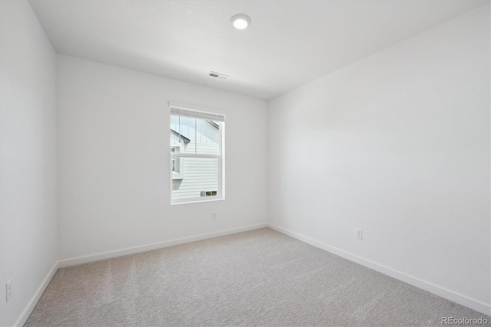 MLS Image #17 for 656 n tempe street,aurora, Colorado