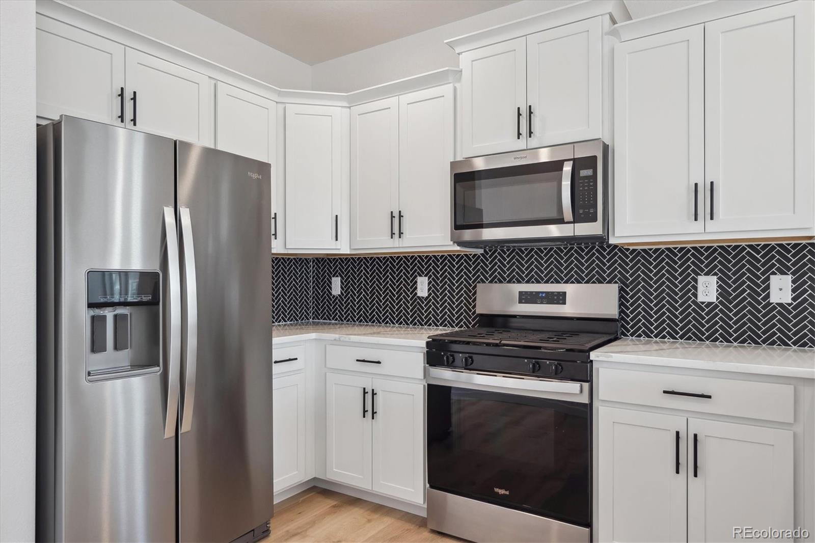 MLS Image #4 for 656 n tempe street,aurora, Colorado