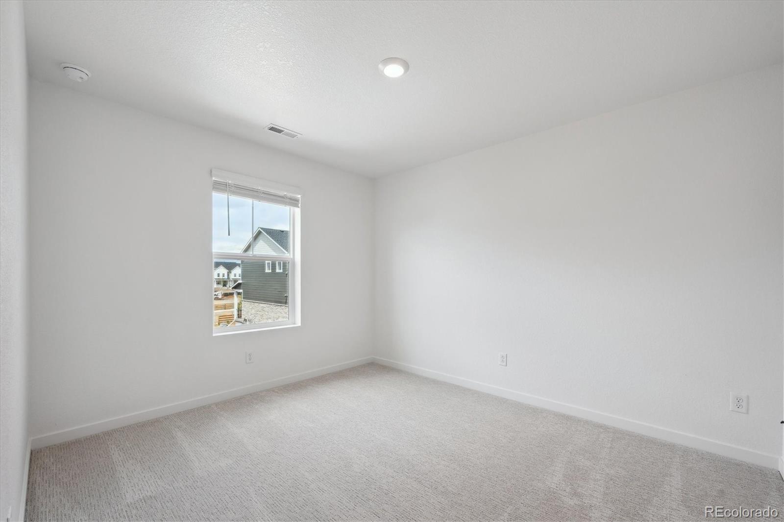 MLS Image #7 for 656 n tempe street,aurora, Colorado