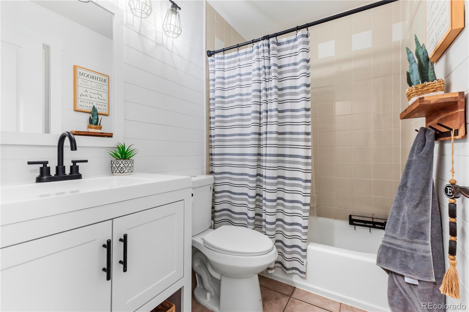 MLS Image #22 for 1420 s zeno way,aurora, Colorado