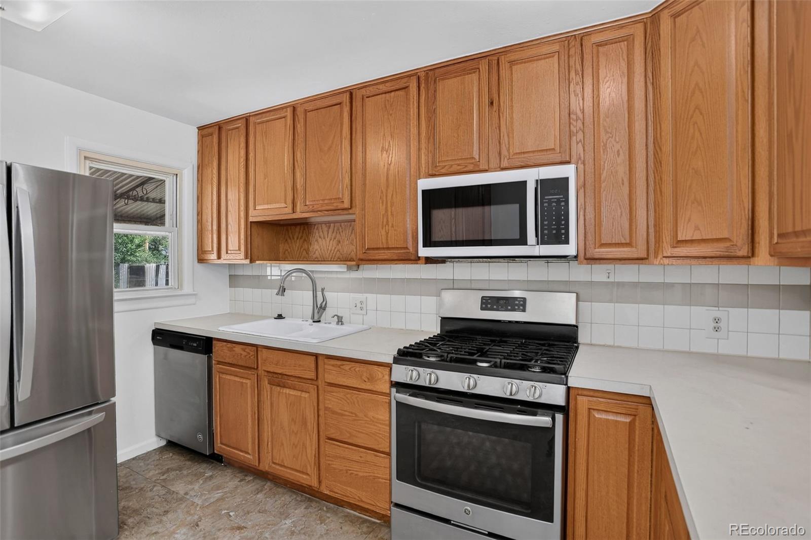 MLS Image #7 for 805  kingston street,aurora, Colorado