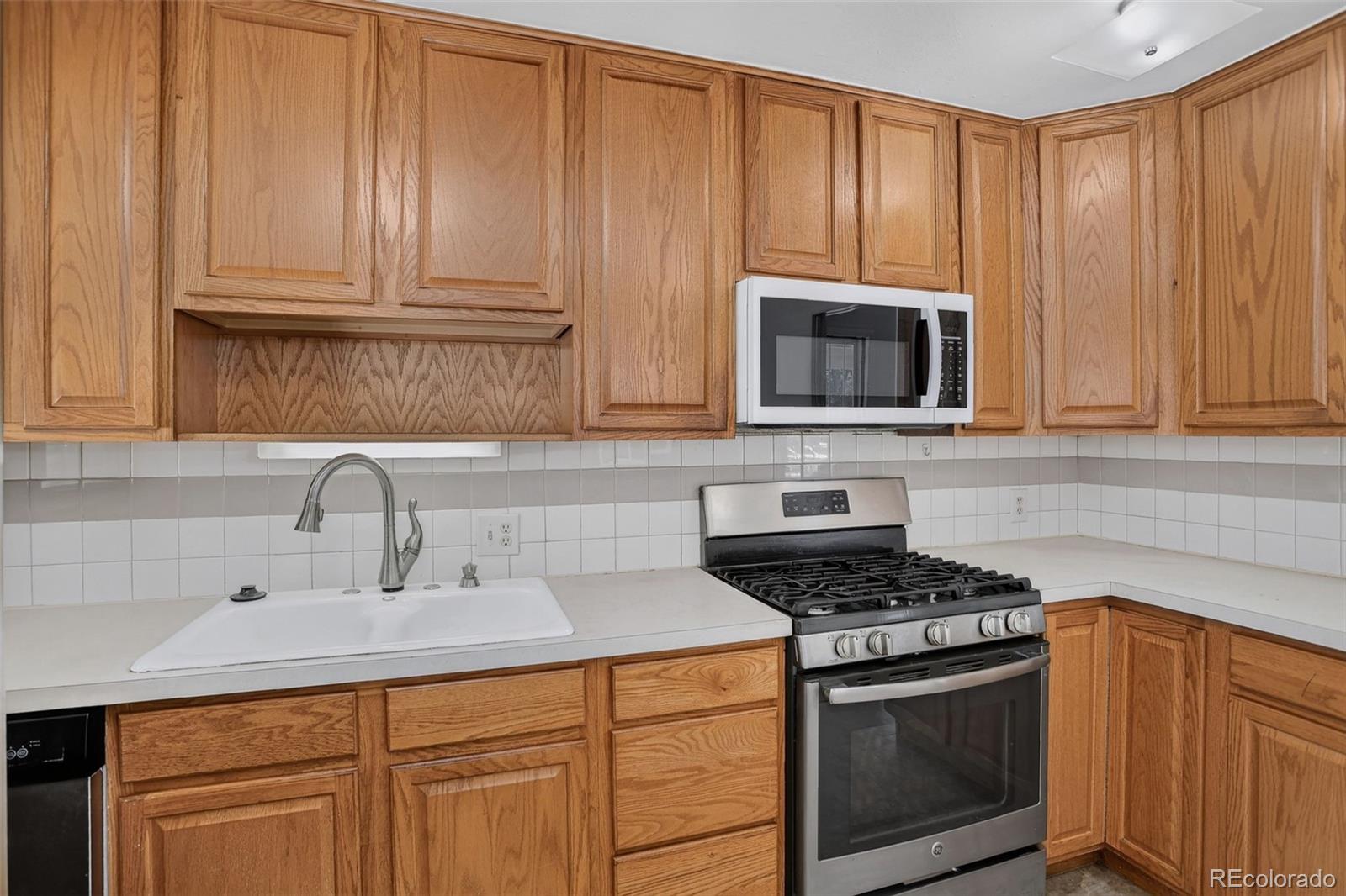 MLS Image #8 for 805  kingston street,aurora, Colorado